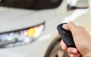 Apa Kelebihan dan Kekurangan Fitur Keyless Mobil?