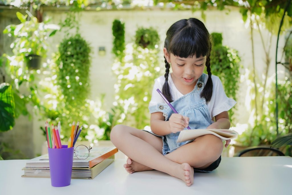 Ingin Latih Fokus Anak Tanpa Paksaan? Berikut Caranya